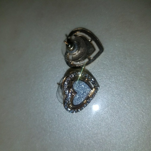 Earrings - Picture 2 of 3